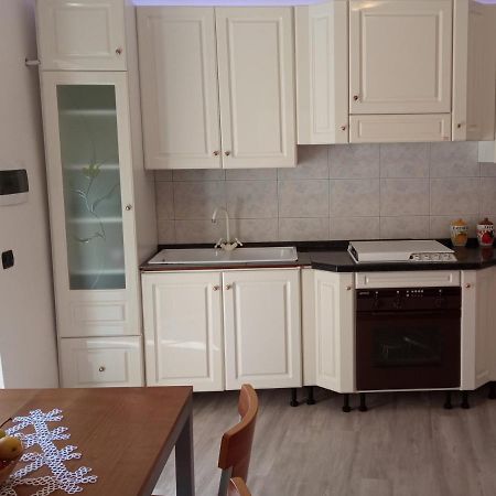 Entire Flat, Independent Entrance, 20 Mins To Bgy - Bergamo Milan Airport Leilighet Nembro Eksteriør bilde