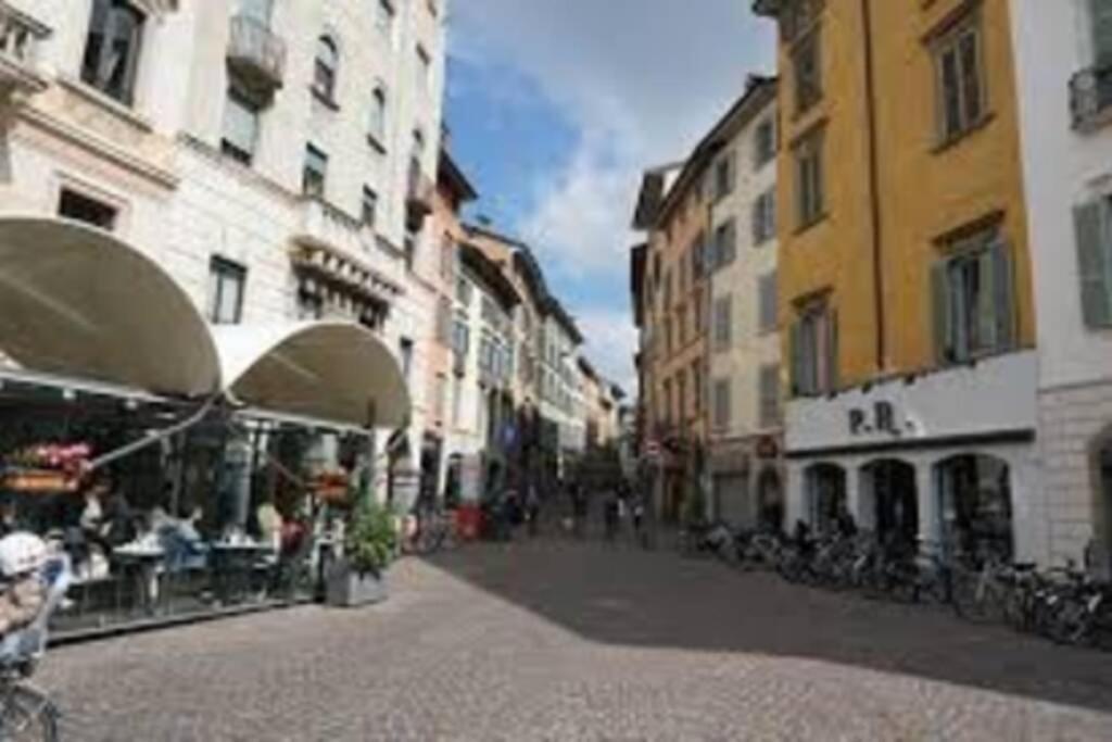 Entire Flat, Independent Entrance, 20 Mins To Bgy - Bergamo Milan Airport Leilighet Nembro Eksteriør bilde