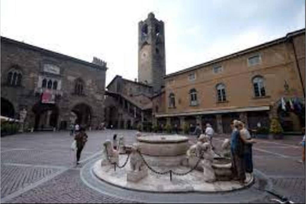 Entire Flat, Independent Entrance, 20 Mins To Bgy - Bergamo Milan Airport Leilighet Nembro Eksteriør bilde