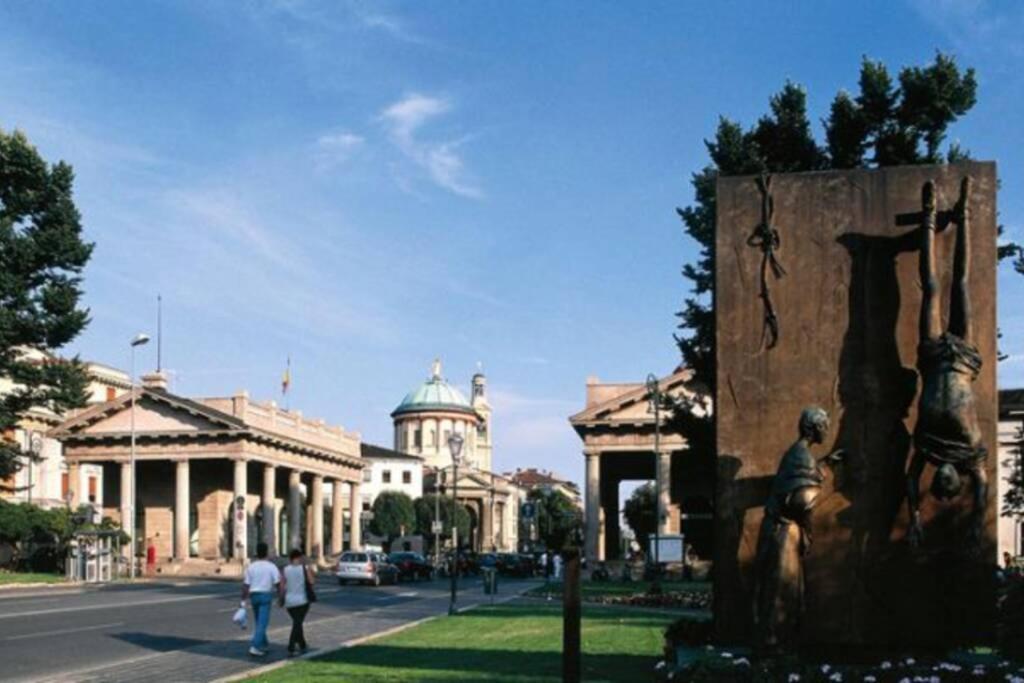 Entire Flat, Independent Entrance, 20 Mins To Bgy - Bergamo Milan Airport Leilighet Nembro Eksteriør bilde