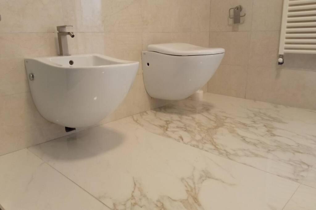 Entire Flat, Independent Entrance, 20 Mins To Bgy - Bergamo Milan Airport Leilighet Nembro Eksteriør bilde
