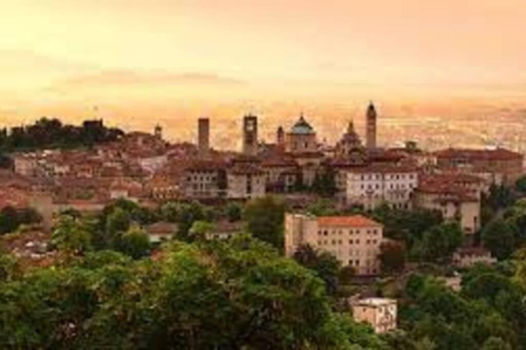 Entire Flat, Independent Entrance, 20 Mins To Bgy - Bergamo Milan Airport Leilighet Nembro Eksteriør bilde